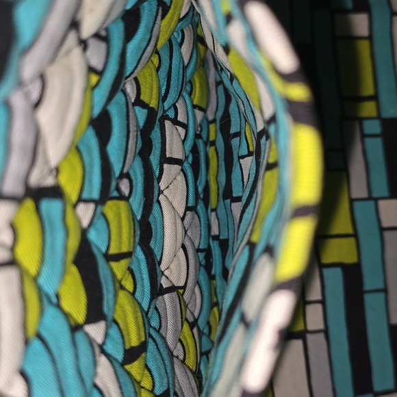 Vera Bradley Tote Bag - Picture 7 of 8